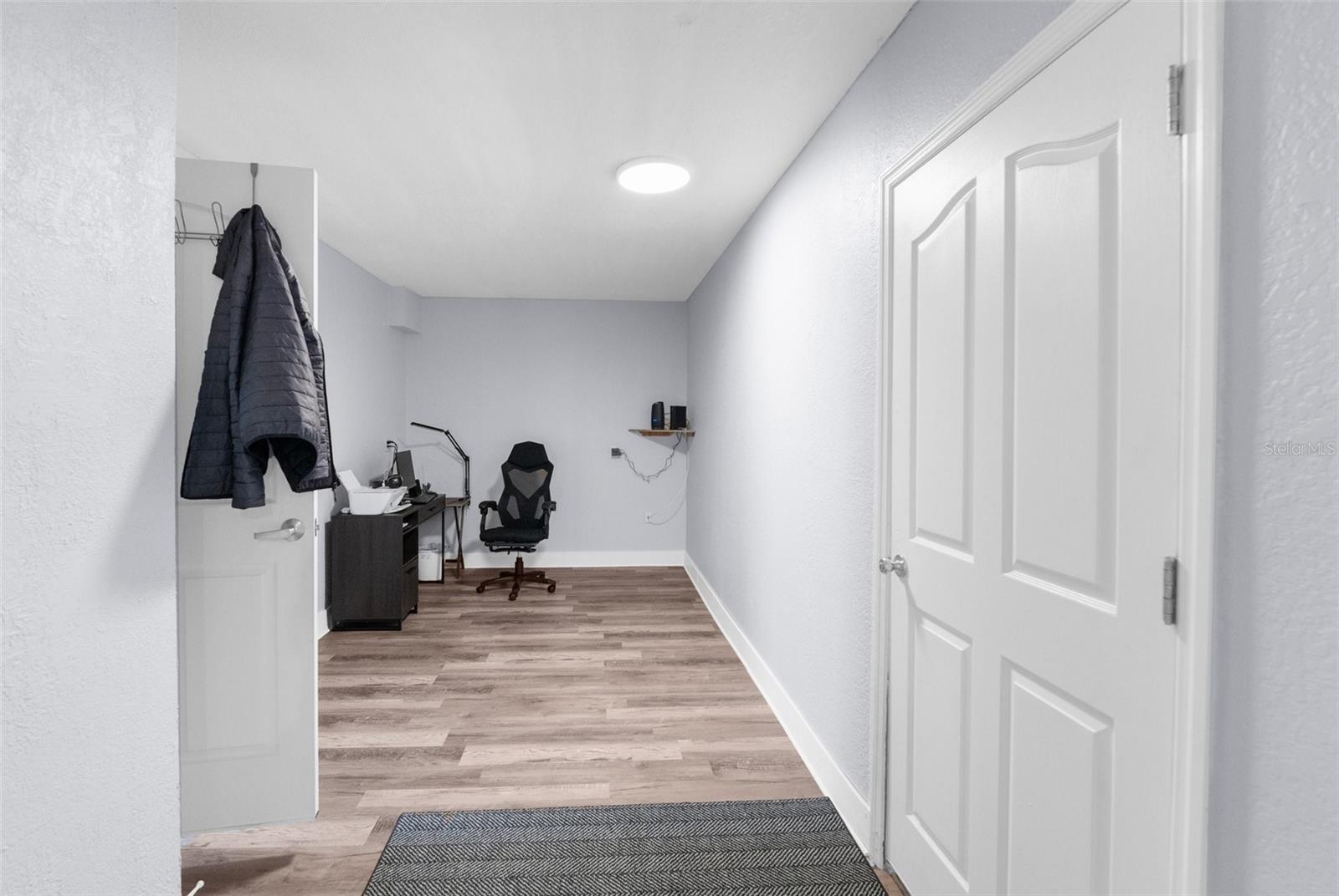 Image 14 of 35 For 11780 Linden Drive