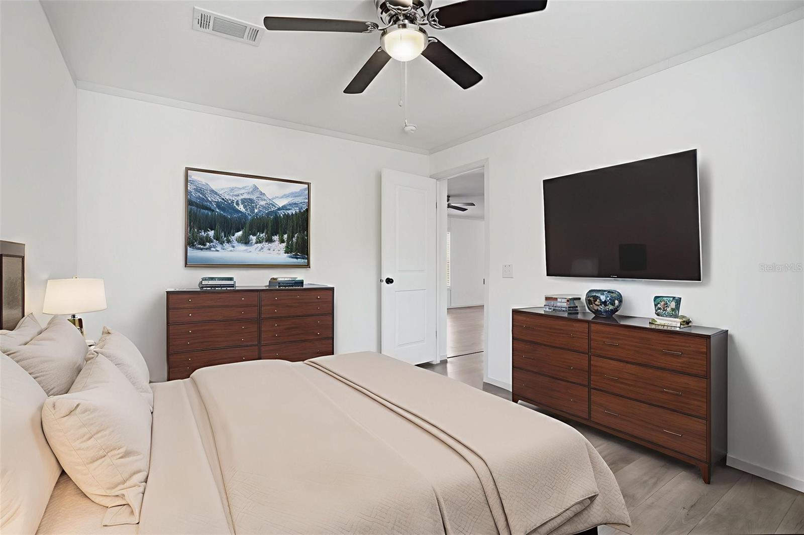 Image 13 of 52 For 4195 Orlando Avenue