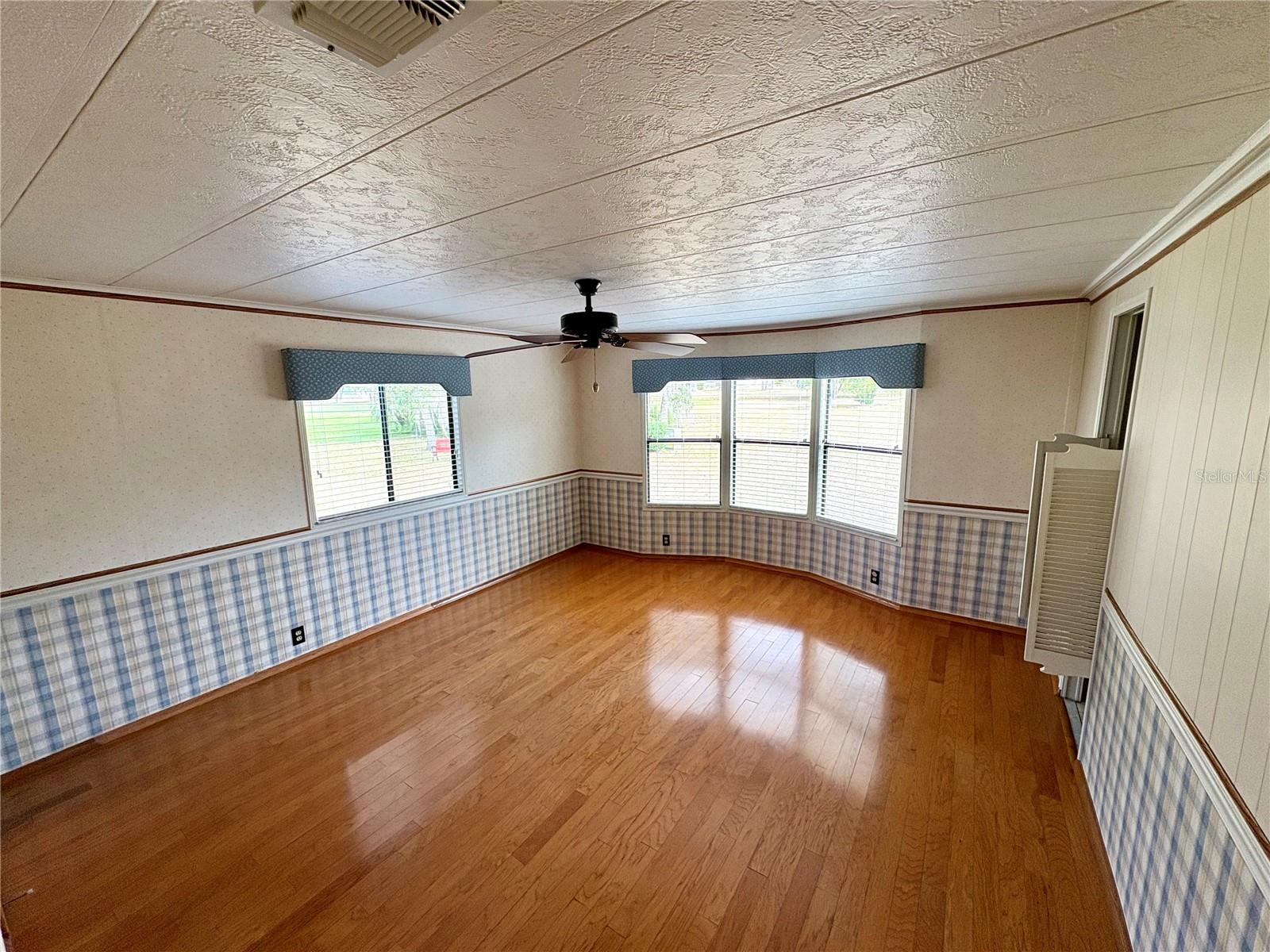 Image 16 of 29 For 7590 Highpoint Boulevard