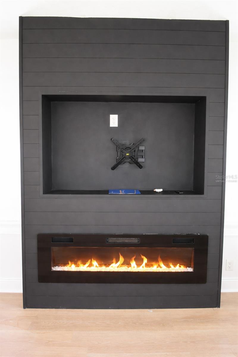 Image 9 of 27 For 3810 Arlington Avenue