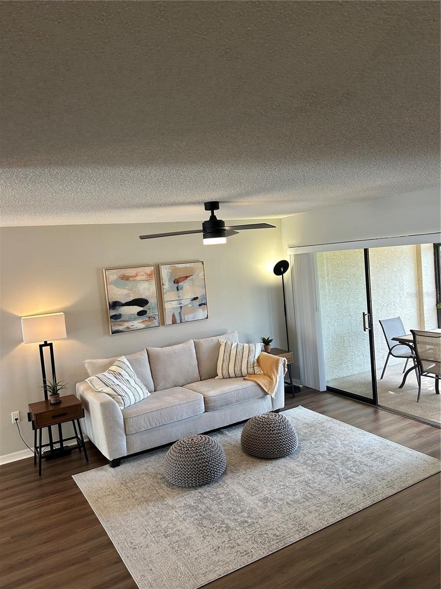 Image 3 of 15 For 7638 Rockville Court