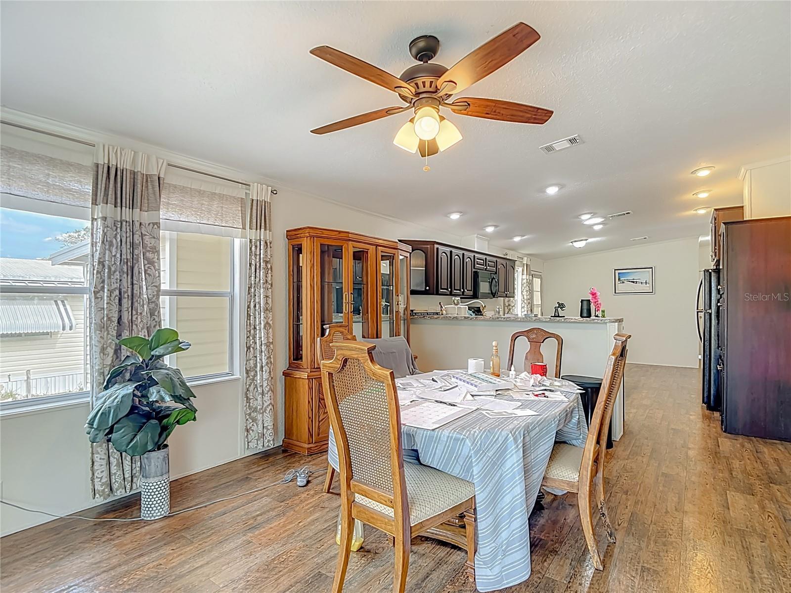 Image 26 of 58 For 15461 Brookridge Boulevard