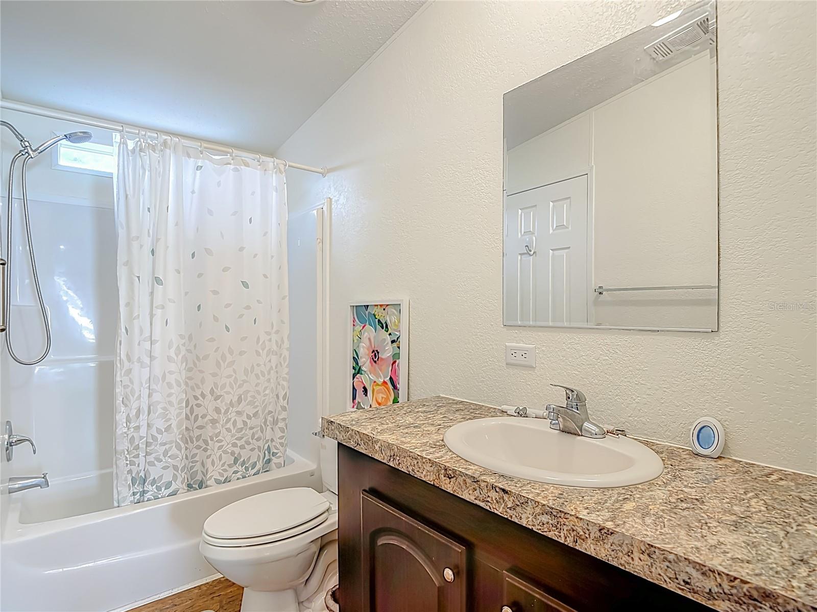 Image 35 of 58 For 15461 Brookridge Boulevard