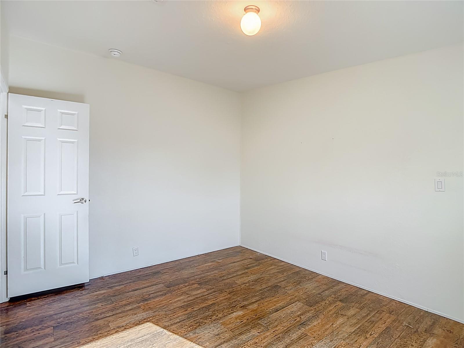 Image 40 of 58 For 15461 Brookridge Boulevard