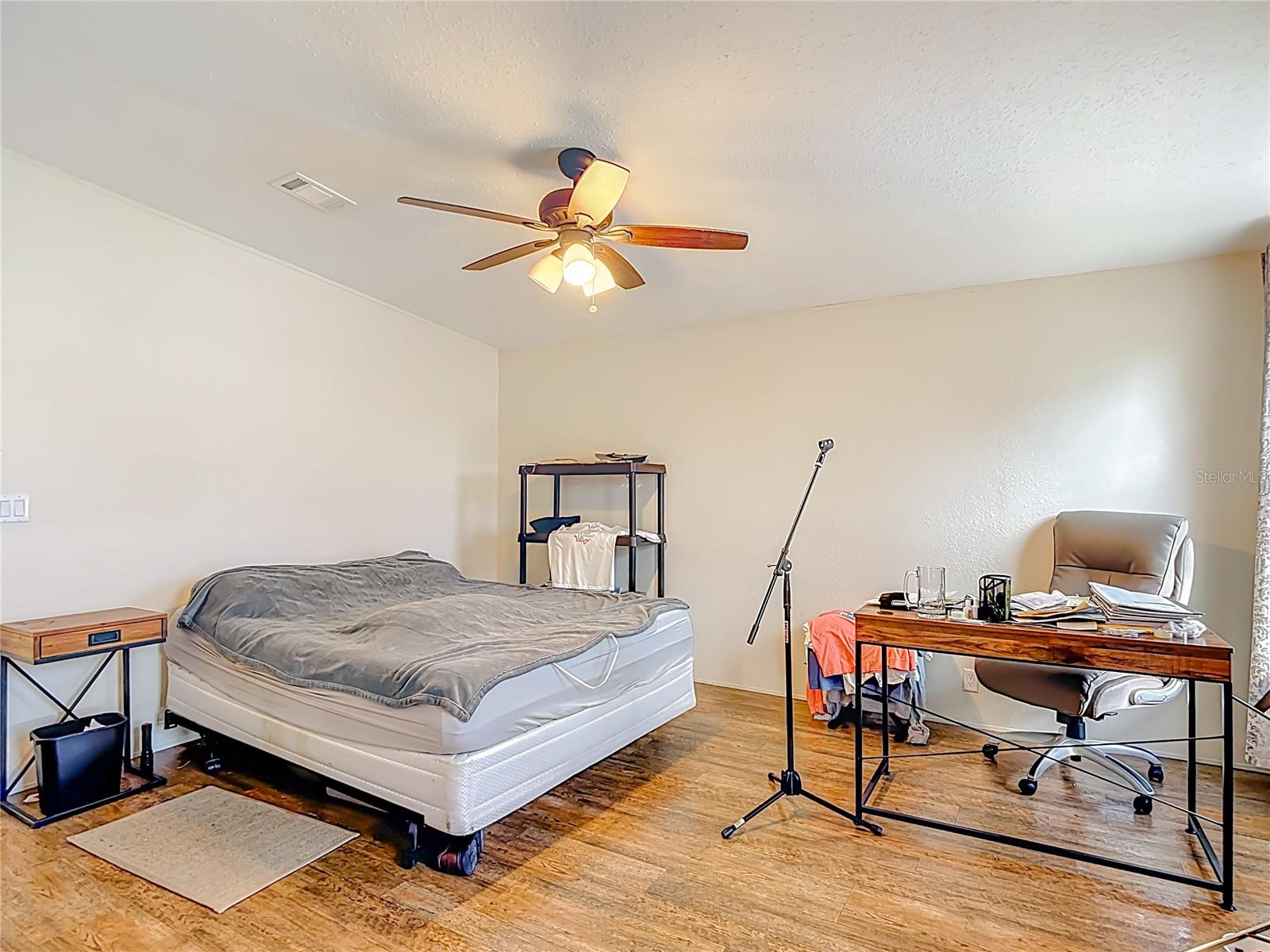 Image 42 of 58 For 15461 Brookridge Boulevard