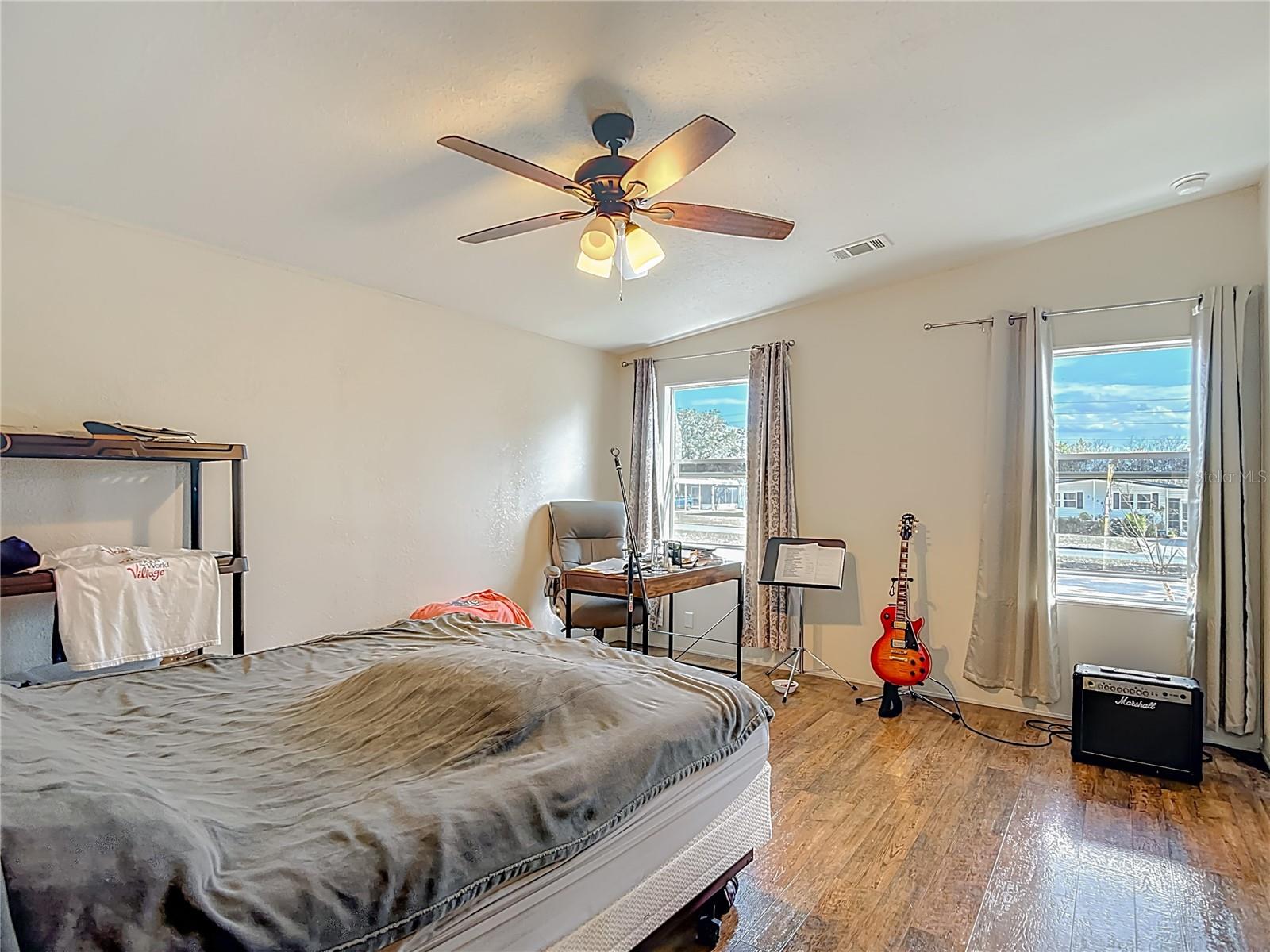 Image 43 of 58 For 15461 Brookridge Boulevard