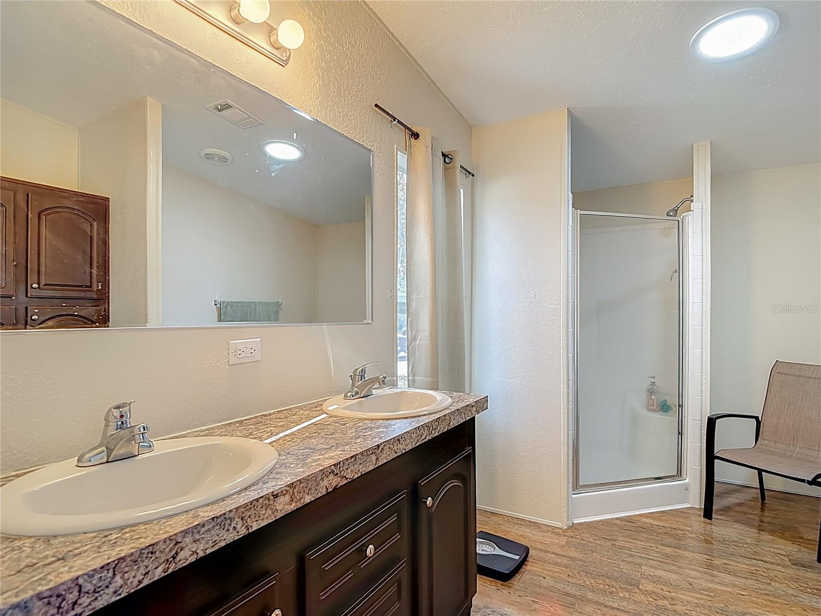 Image 46 of 58 For 15461 Brookridge Boulevard