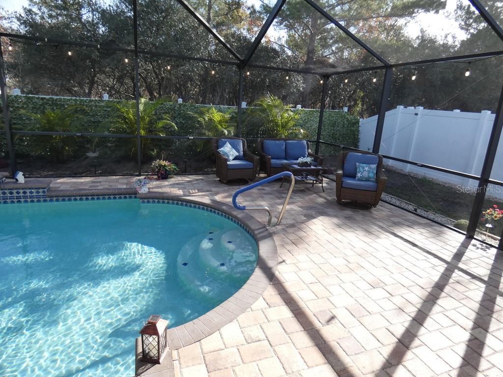 Listing photo id 8 for 3604 Windance Avenue