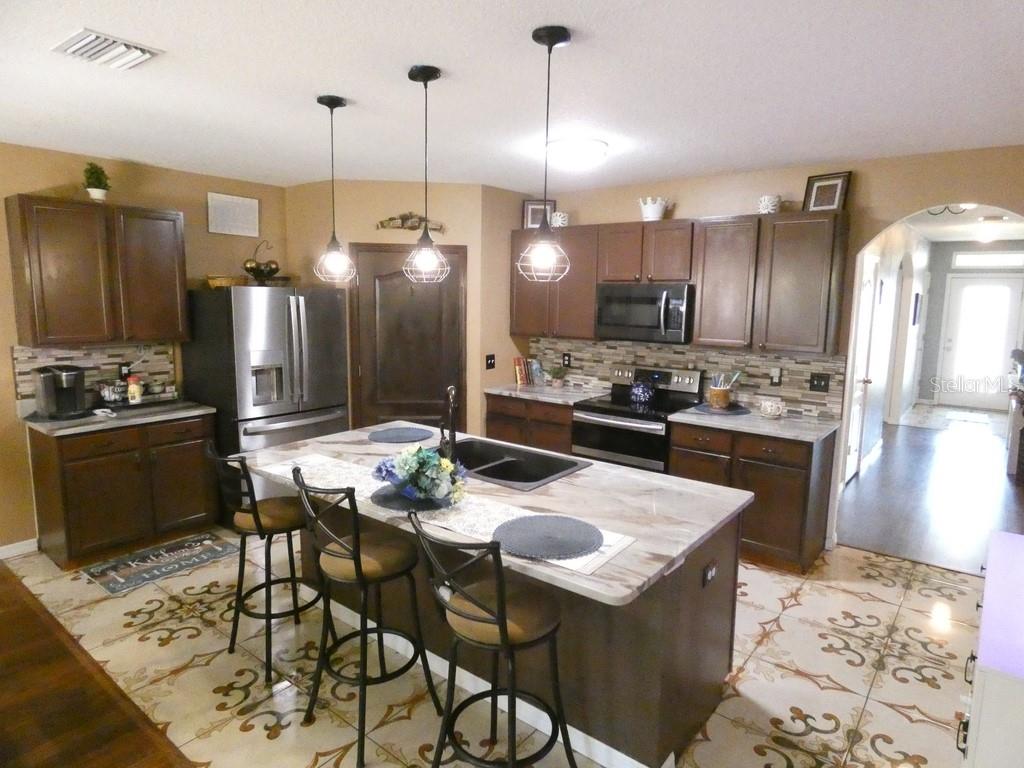 Listing photo id 20 for 3604 Windance Avenue