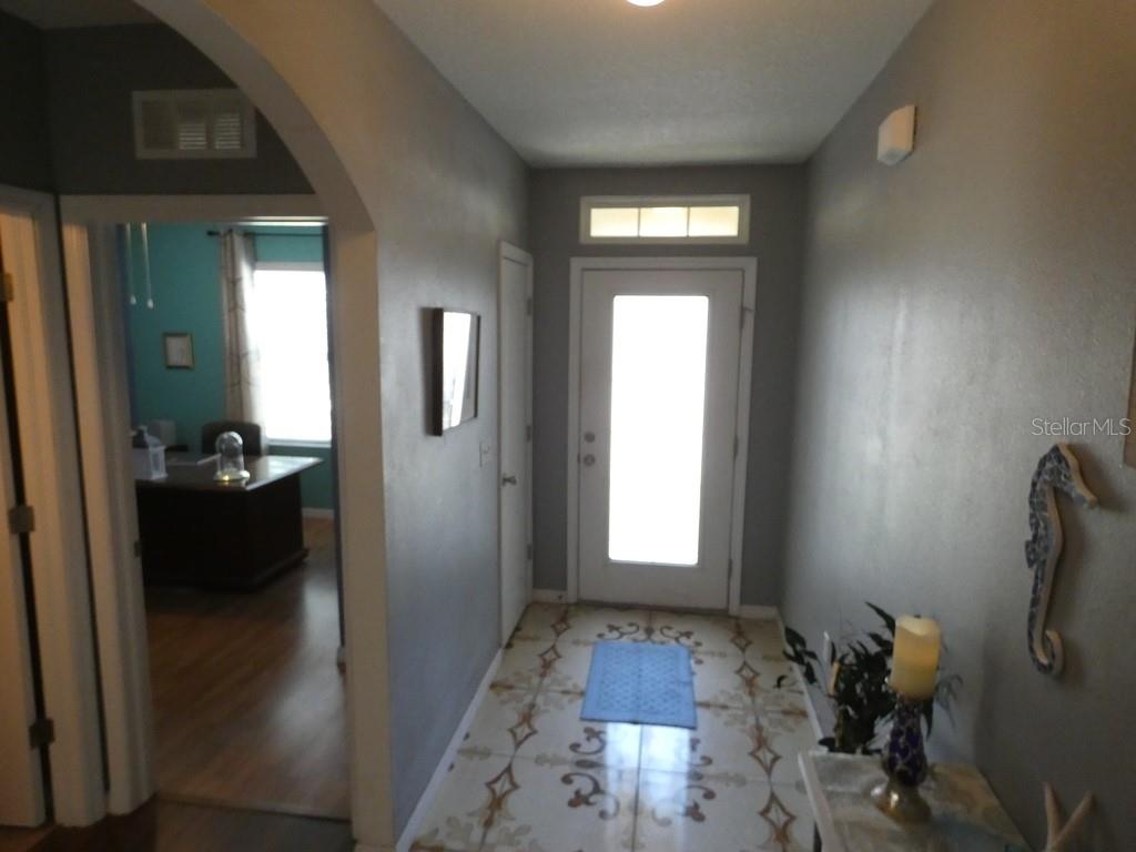 Listing photo id 31 for 3604 Windance Avenue