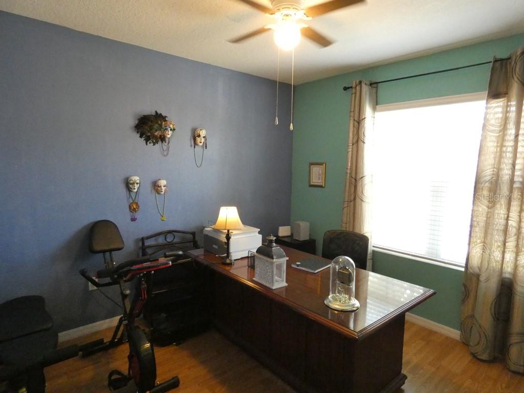 Listing photo id 32 for 3604 Windance Avenue