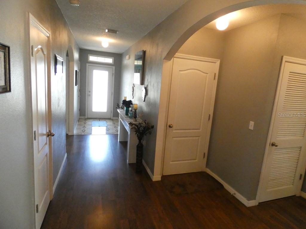 Listing photo id 36 for 3604 Windance Avenue