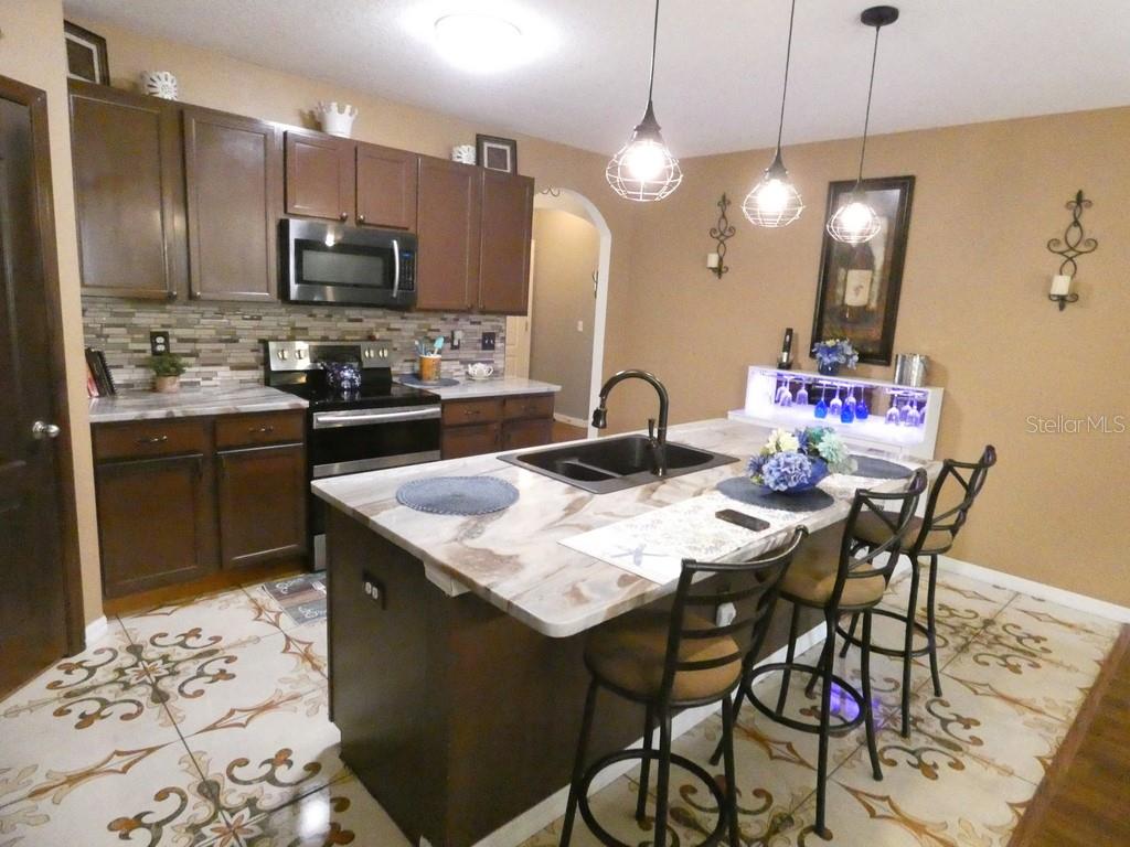 Listing photo id 37 for 3604 Windance Avenue