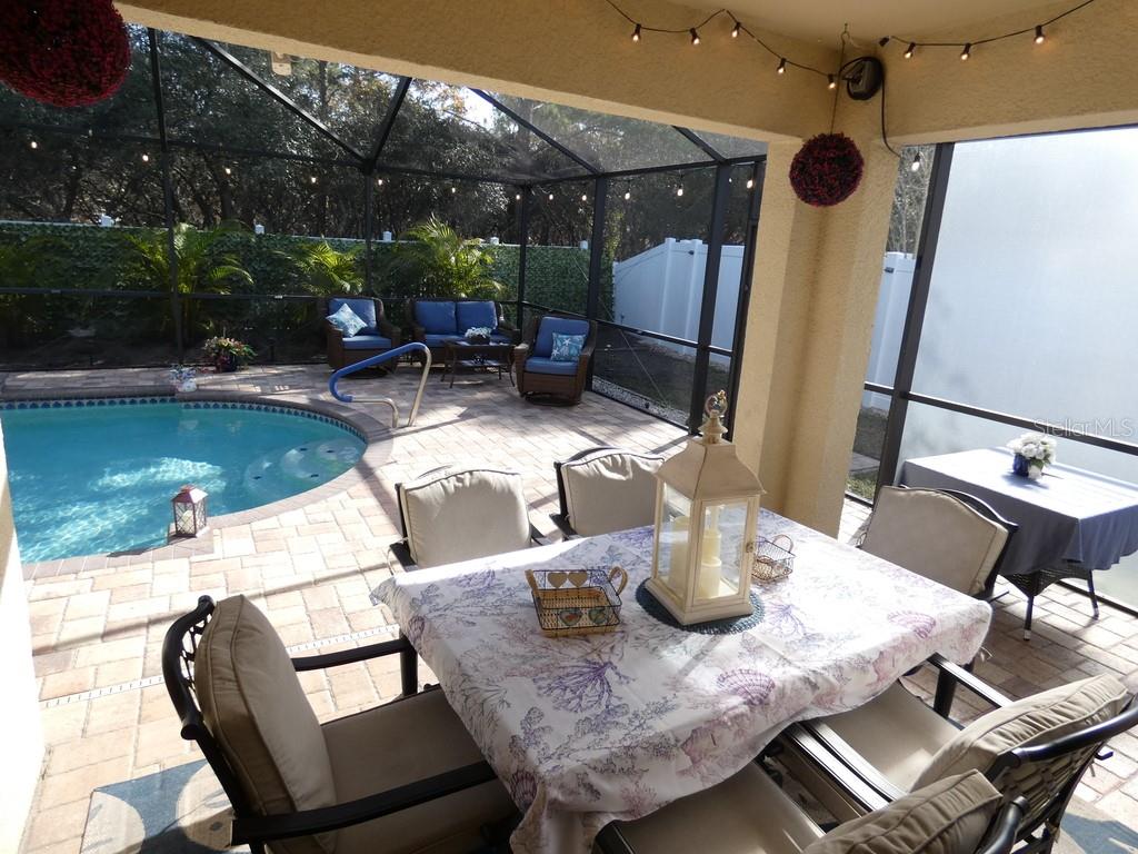 Listing photo id 7 for 3604 Windance Avenue