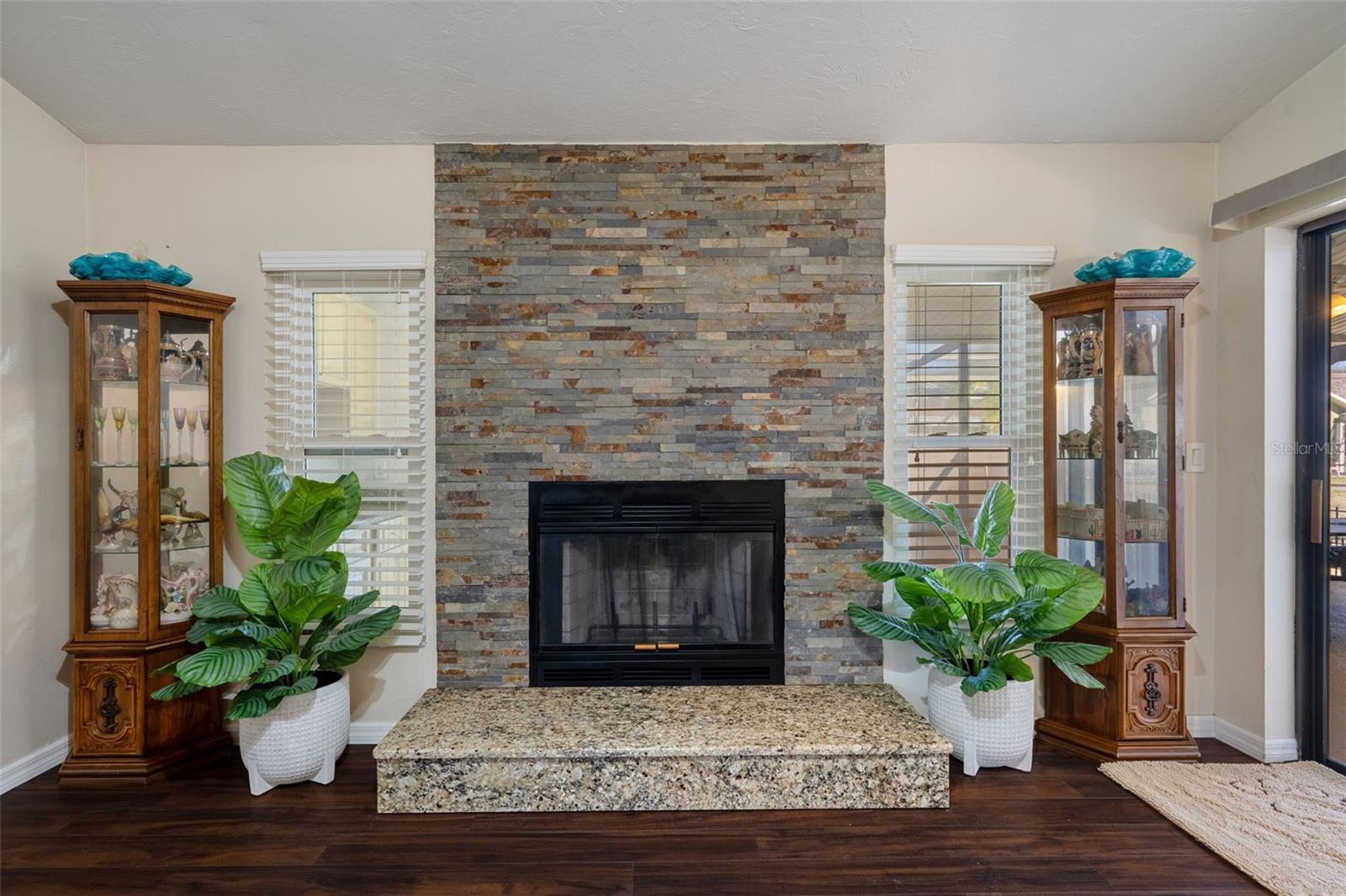 Image 19 of 63 For 10421 Templewood Court