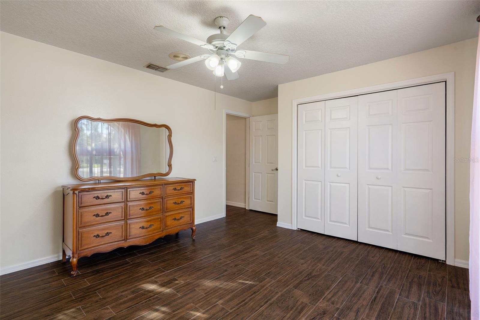 Image 40 of 63 For 10421 Templewood Court