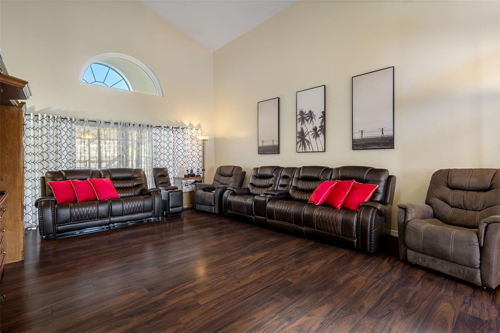 Image 7 of 63 For 10421 Templewood Court