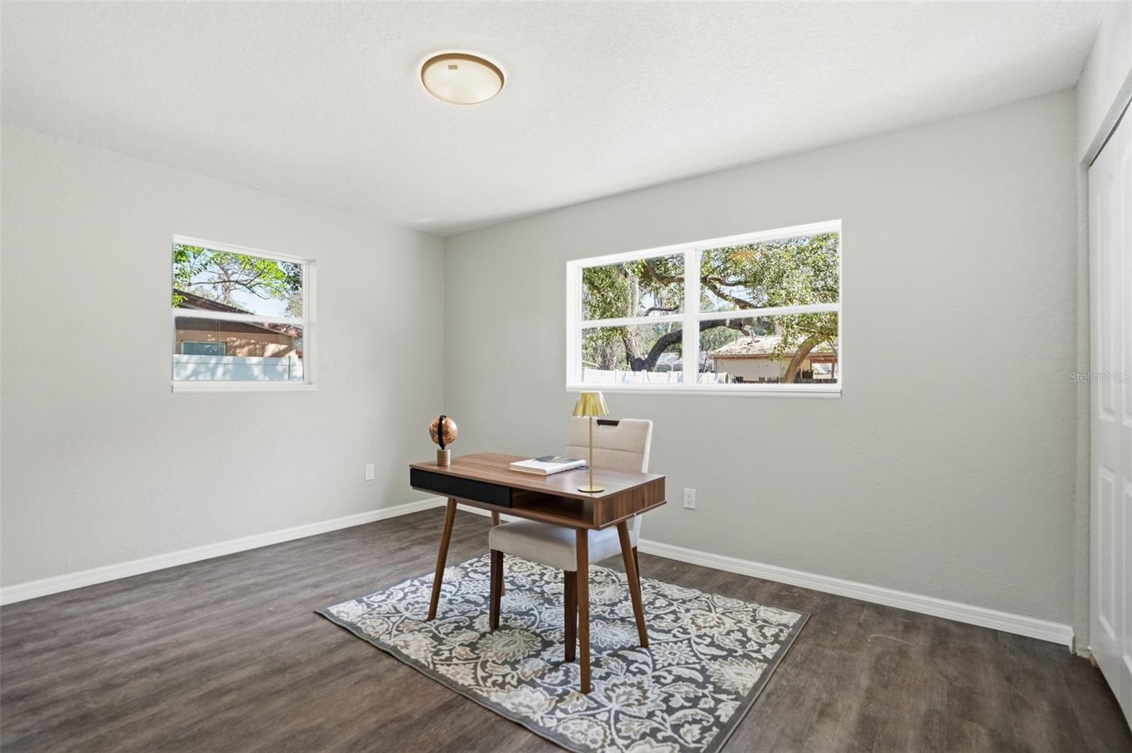 Image 18 of 41 For 4940 Lakewood Drive