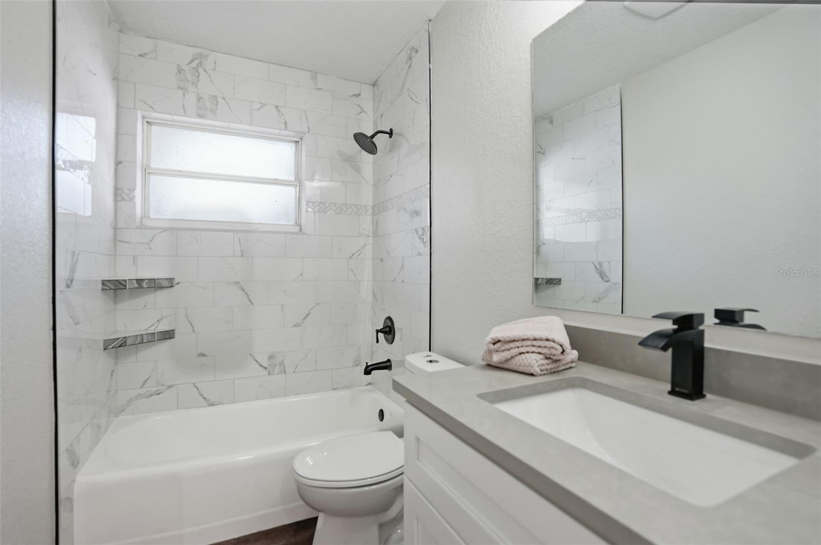 Image 27 of 41 For 4940 Lakewood Drive