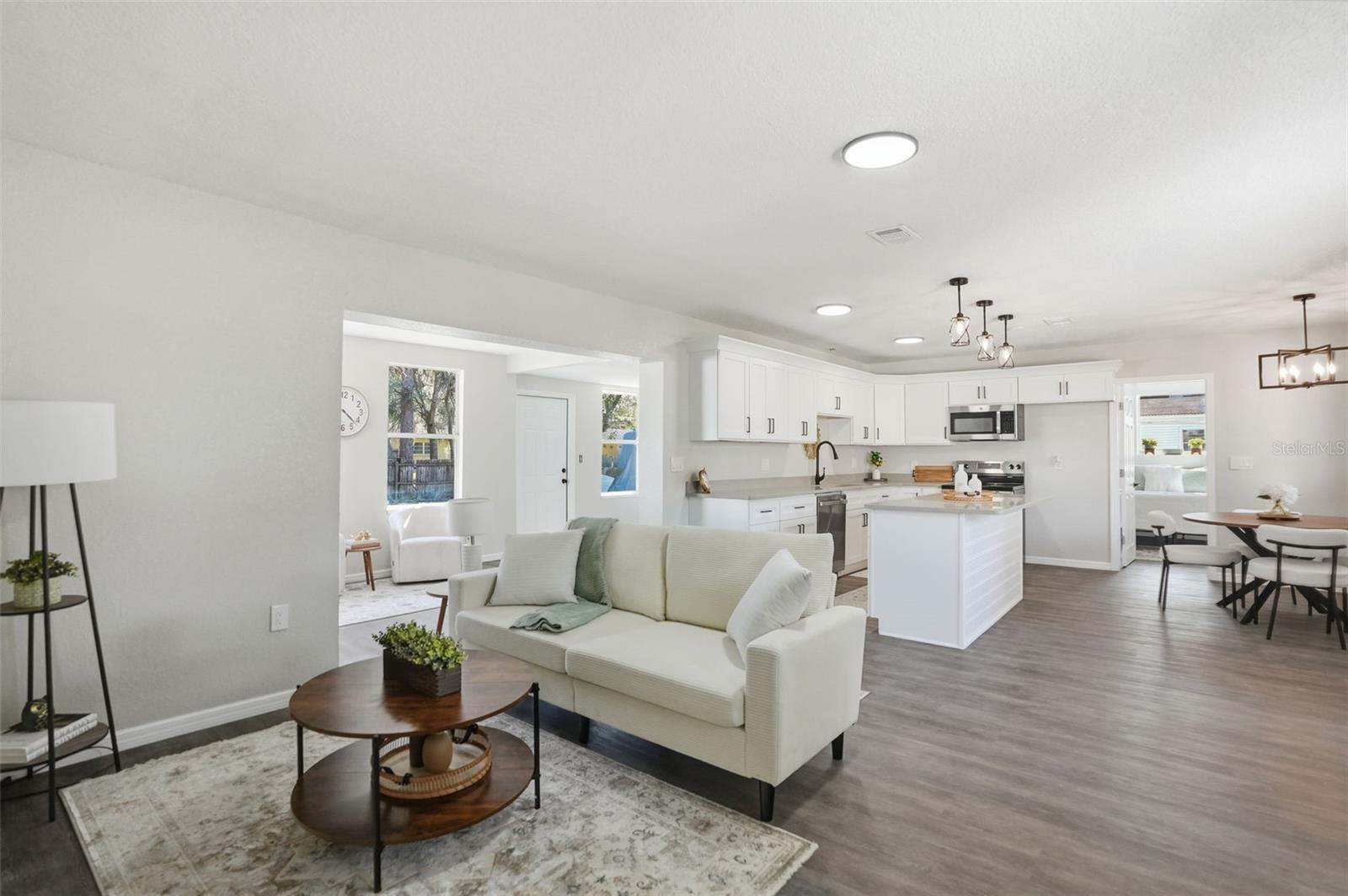 Image 7 of 41 For 4940 Lakewood Drive