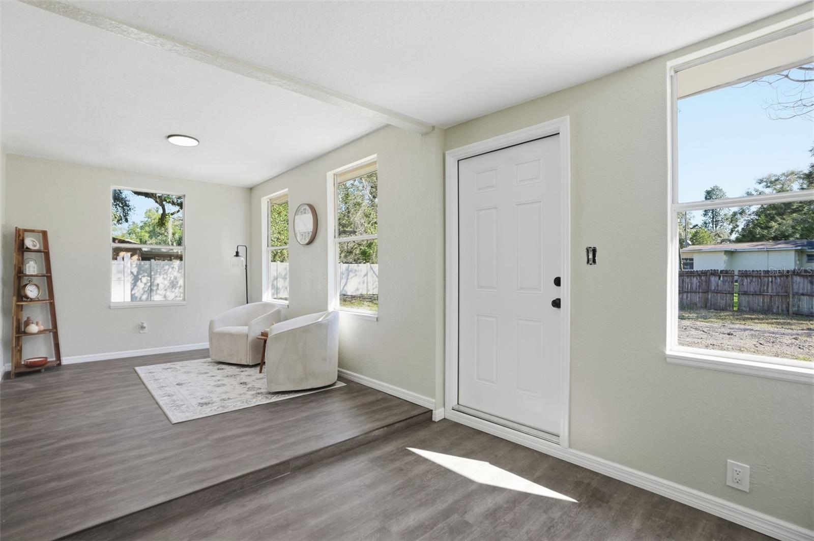 Image 9 of 41 For 4940 Lakewood Drive