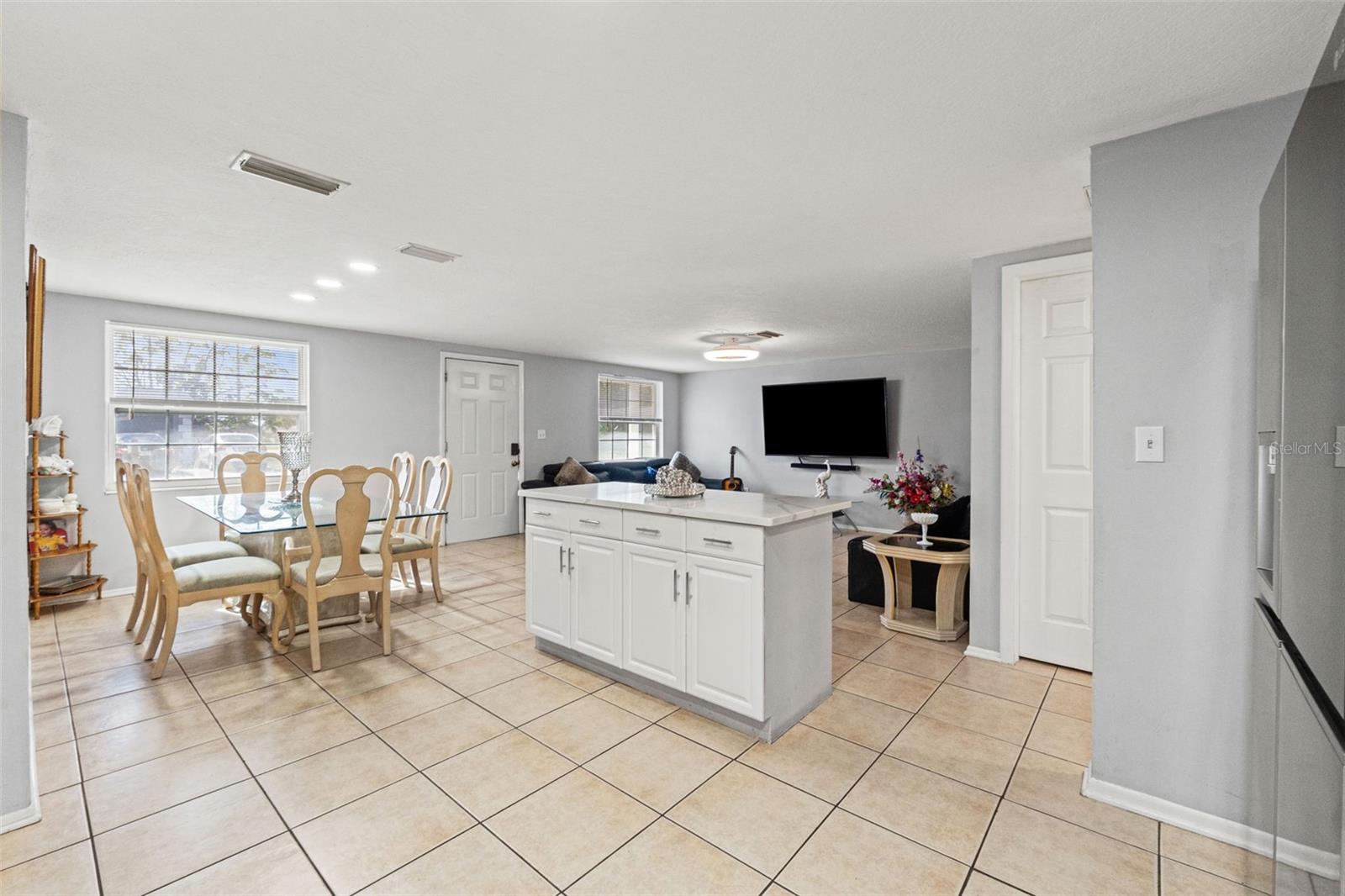 Image 13 of 43 For 3243 Seffner Drive