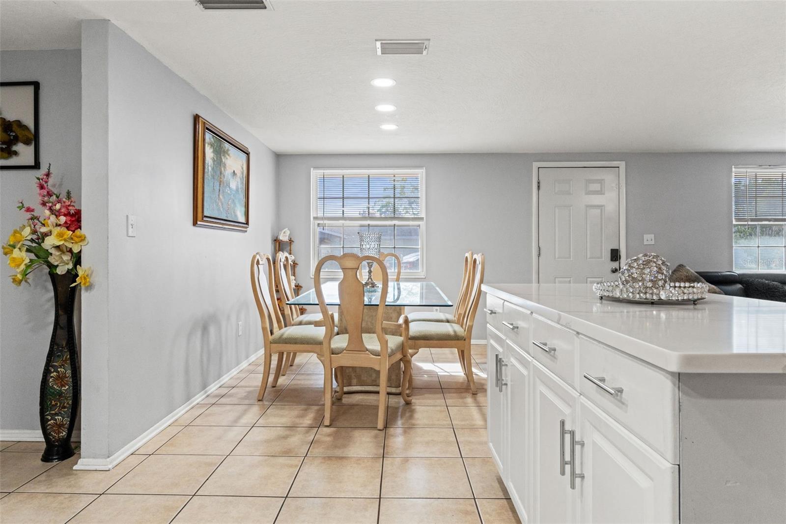 Image 14 of 43 For 3243 Seffner Drive