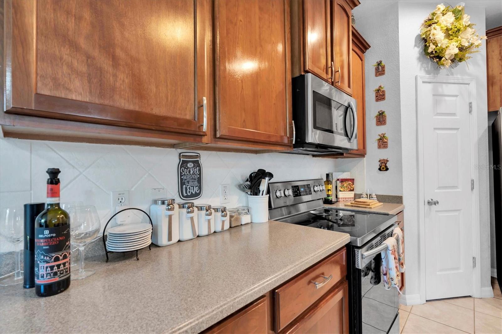 Image 10 of 36 For 8549 Shallow Creek Court