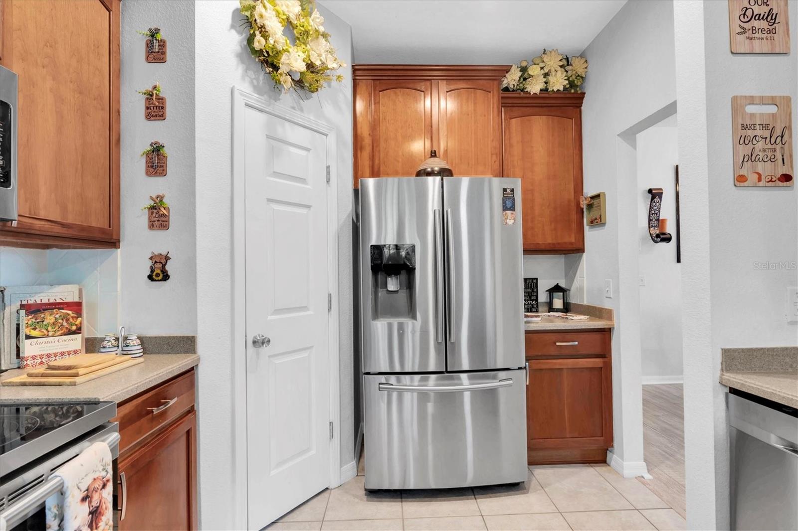 Image 12 of 36 For 8549 Shallow Creek Court