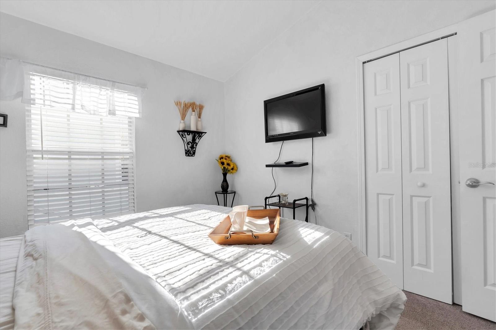 Image 23 of 36 For 8549 Shallow Creek Court