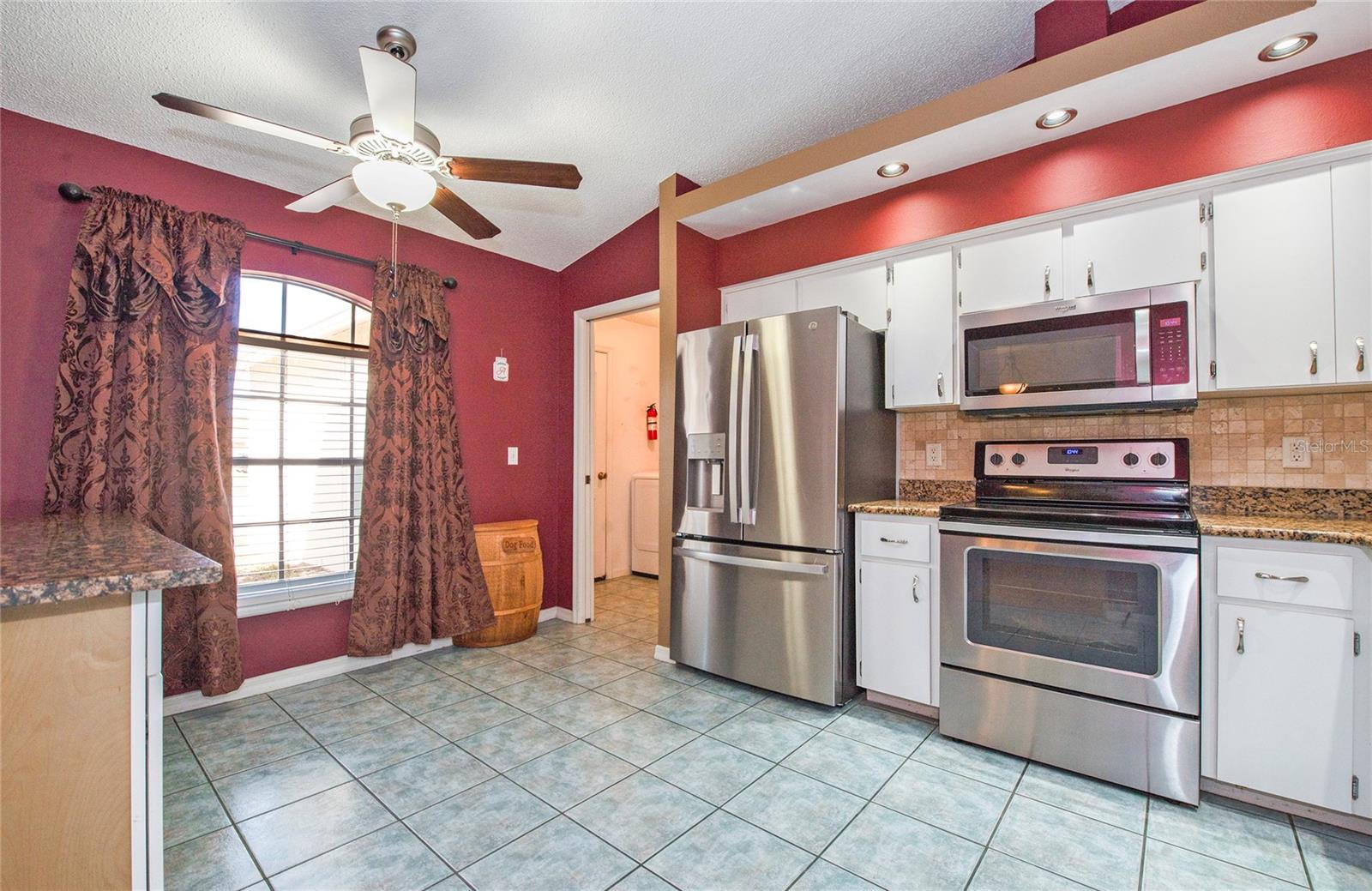 Image 16 of 50 For 18910 Emerald Ridge Drive