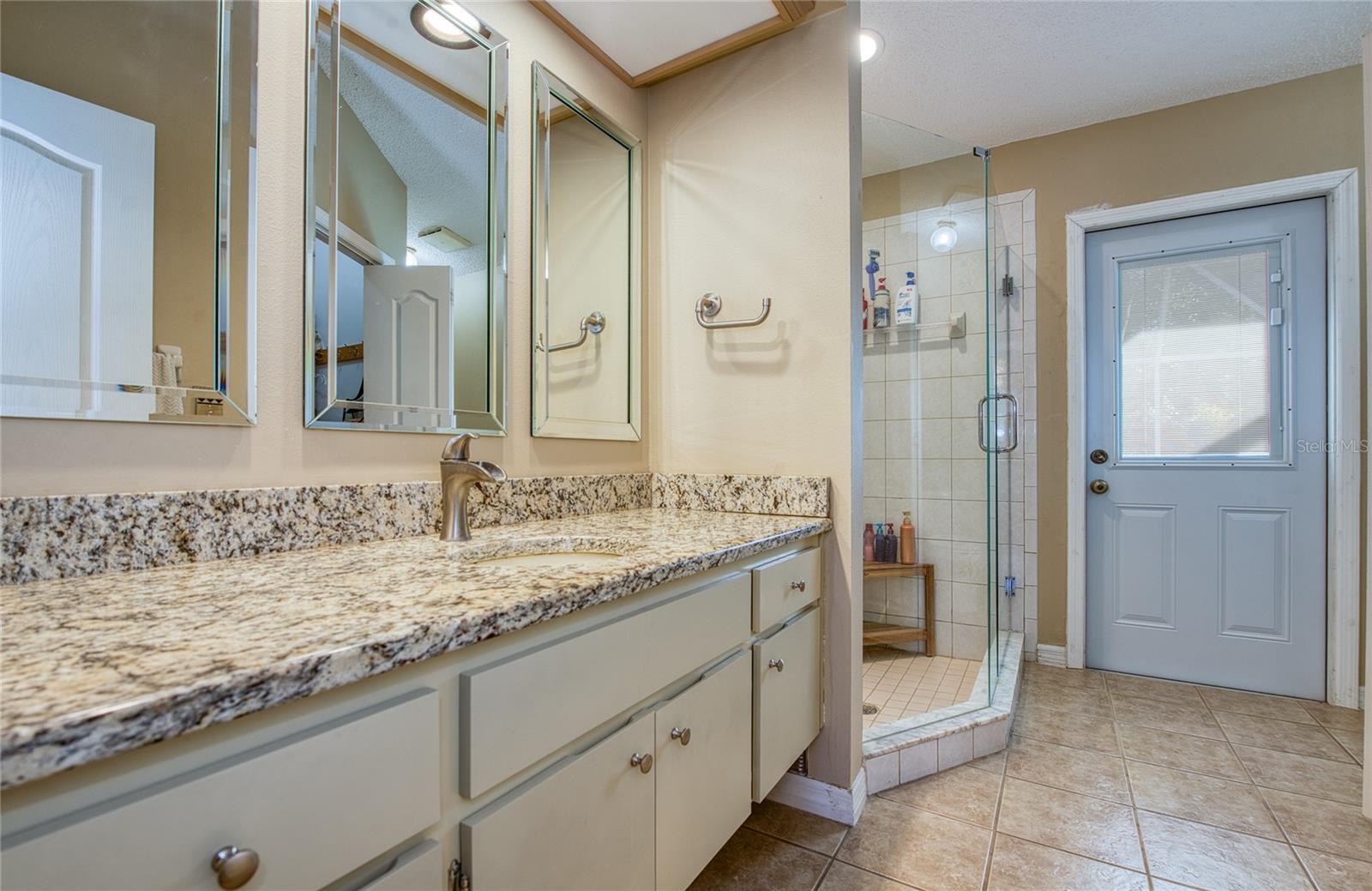 Image 23 of 50 For 18910 Emerald Ridge Drive