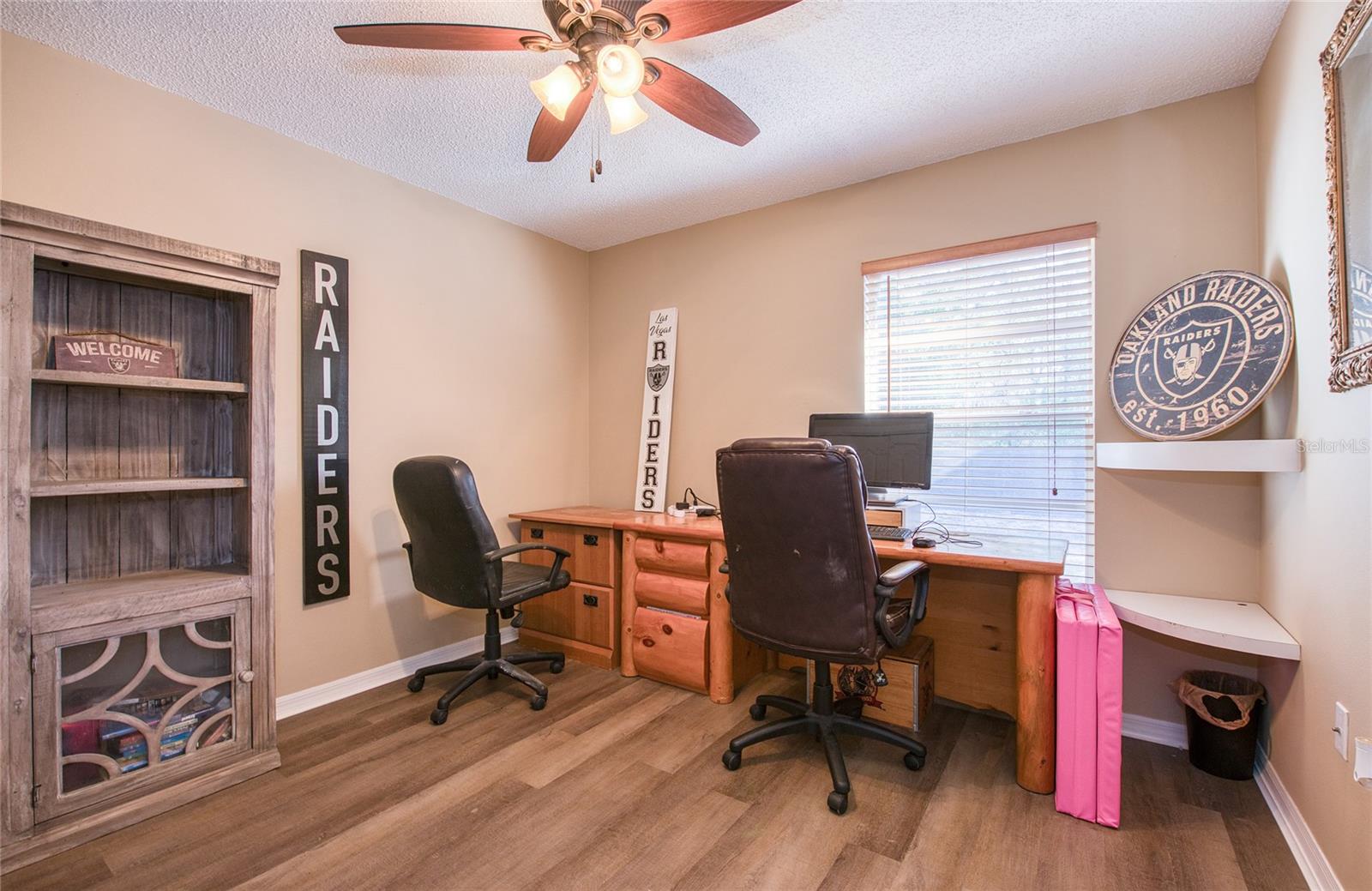 Image 27 of 50 For 18910 Emerald Ridge Drive