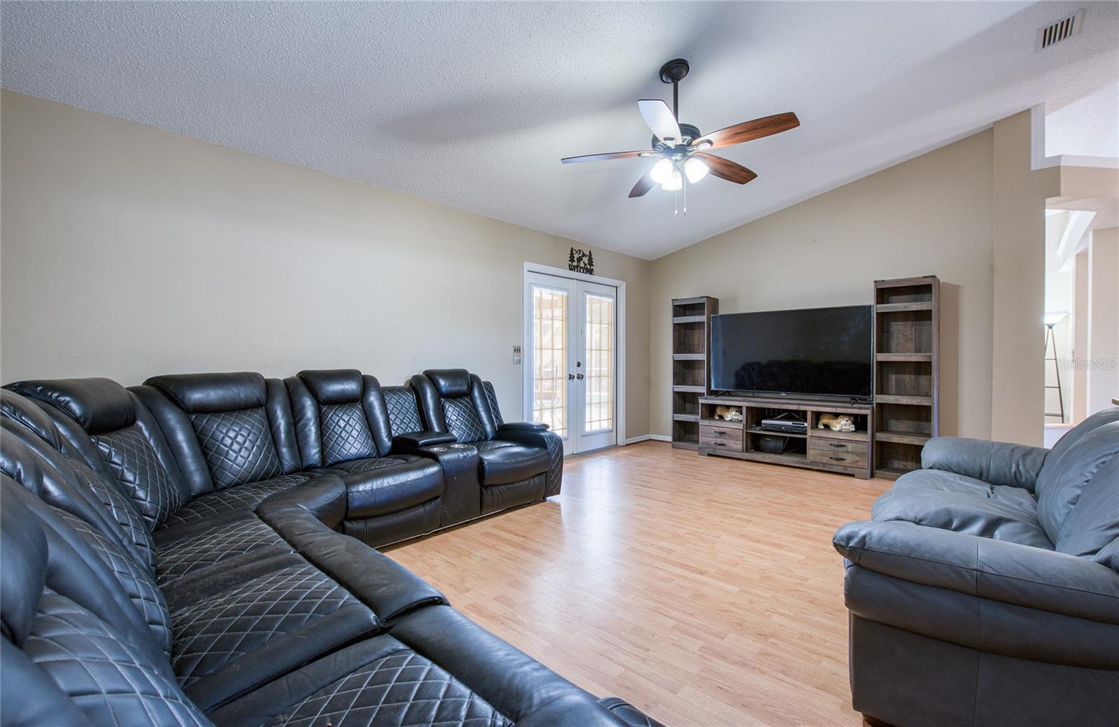 Image 7 of 50 For 18910 Emerald Ridge Drive