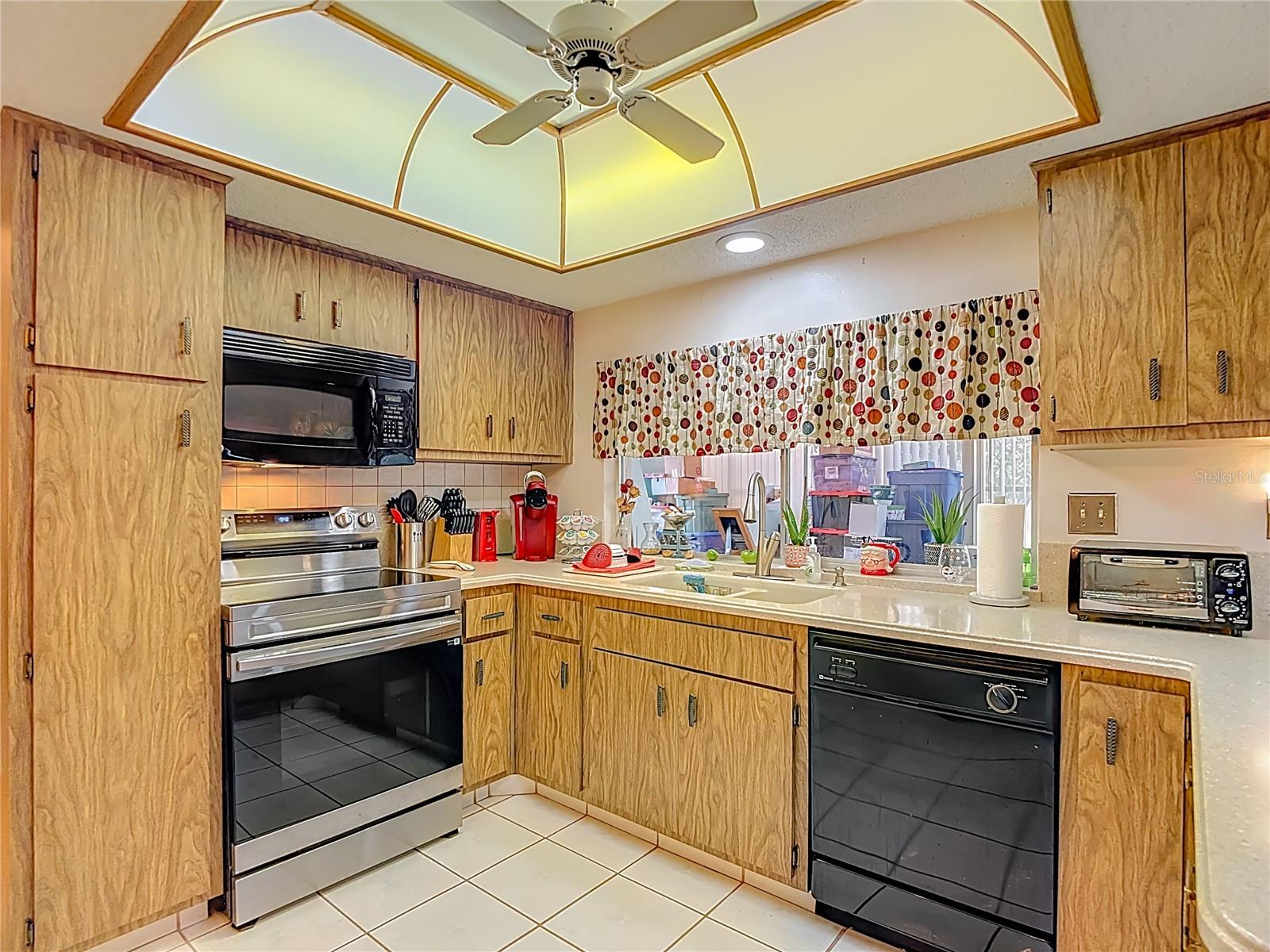 Image 21 of 57 For 12805 Sandburst Lane