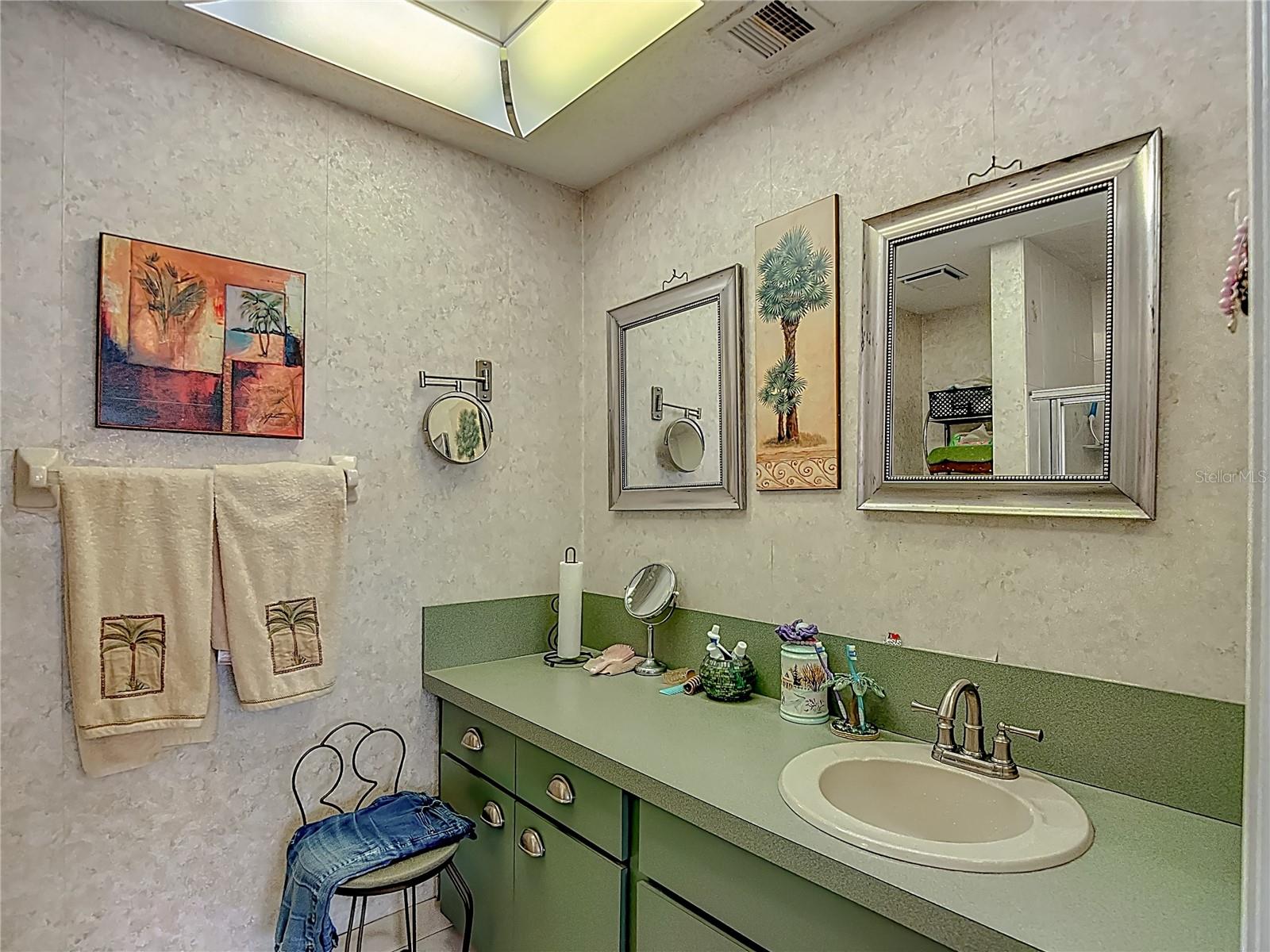 Image 39 of 57 For 12805 Sandburst Lane