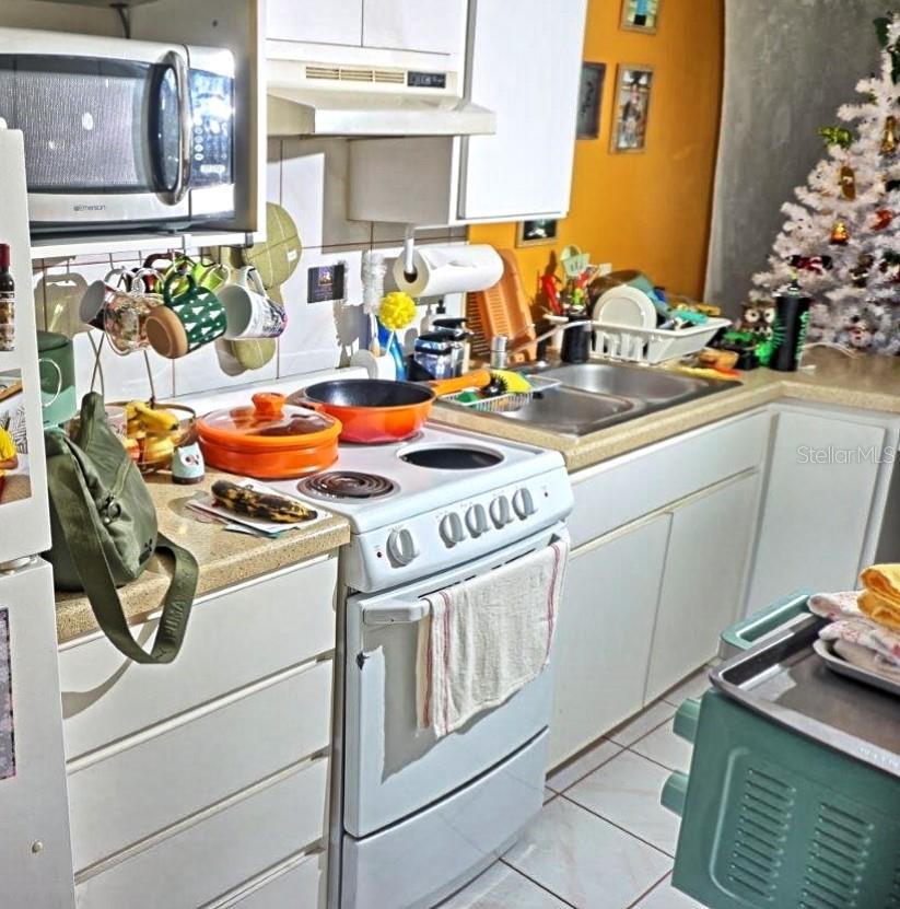 Image 17 of 28 For 1865 Mazo Manor J5