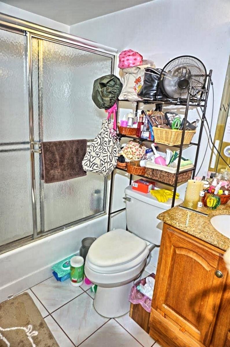 Image 20 of 28 For 1865 Mazo Manor J5