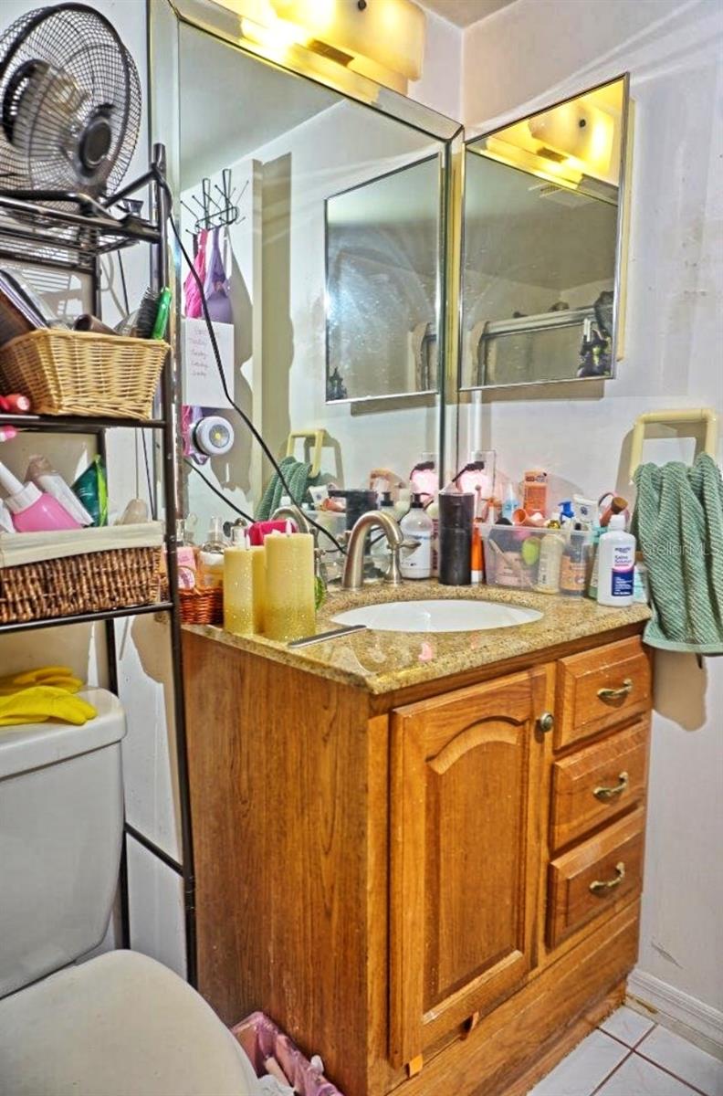 Image 21 of 28 For 1865 Mazo Manor J5