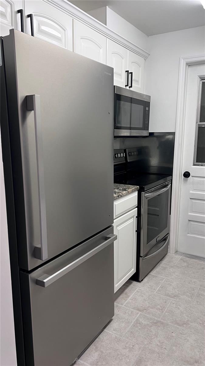 Image 3 of 18 For 4929 Hazner Street 4929