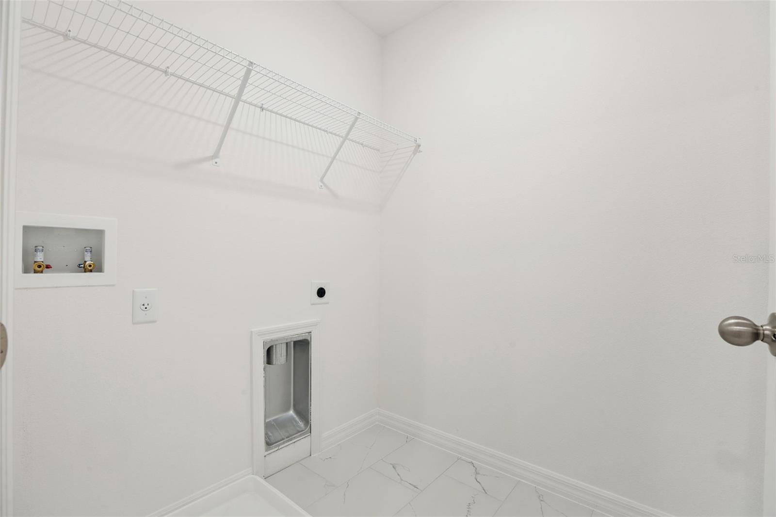 Image 44 of 65 For 5253 Luisa Court