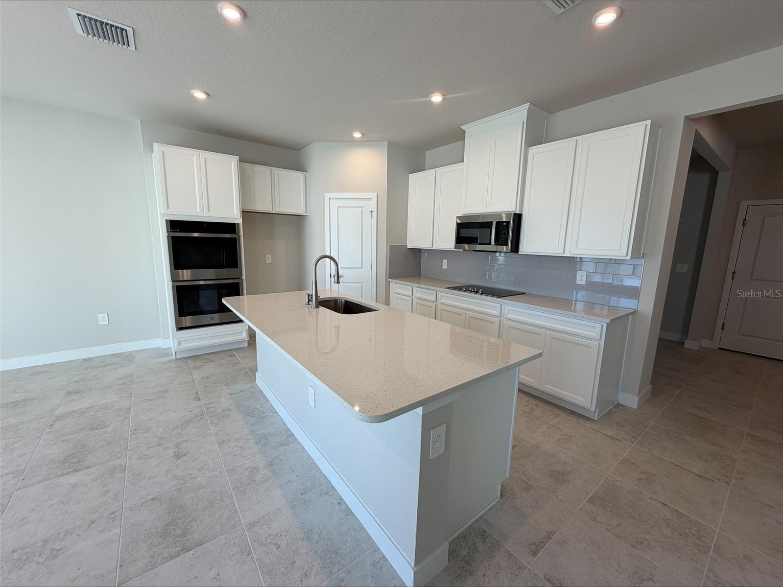 Image 2 of 8 For 4511 Arden Way