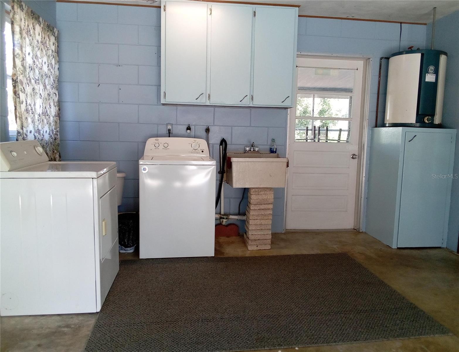 Image 5 of 19 For 3695 Dale Court