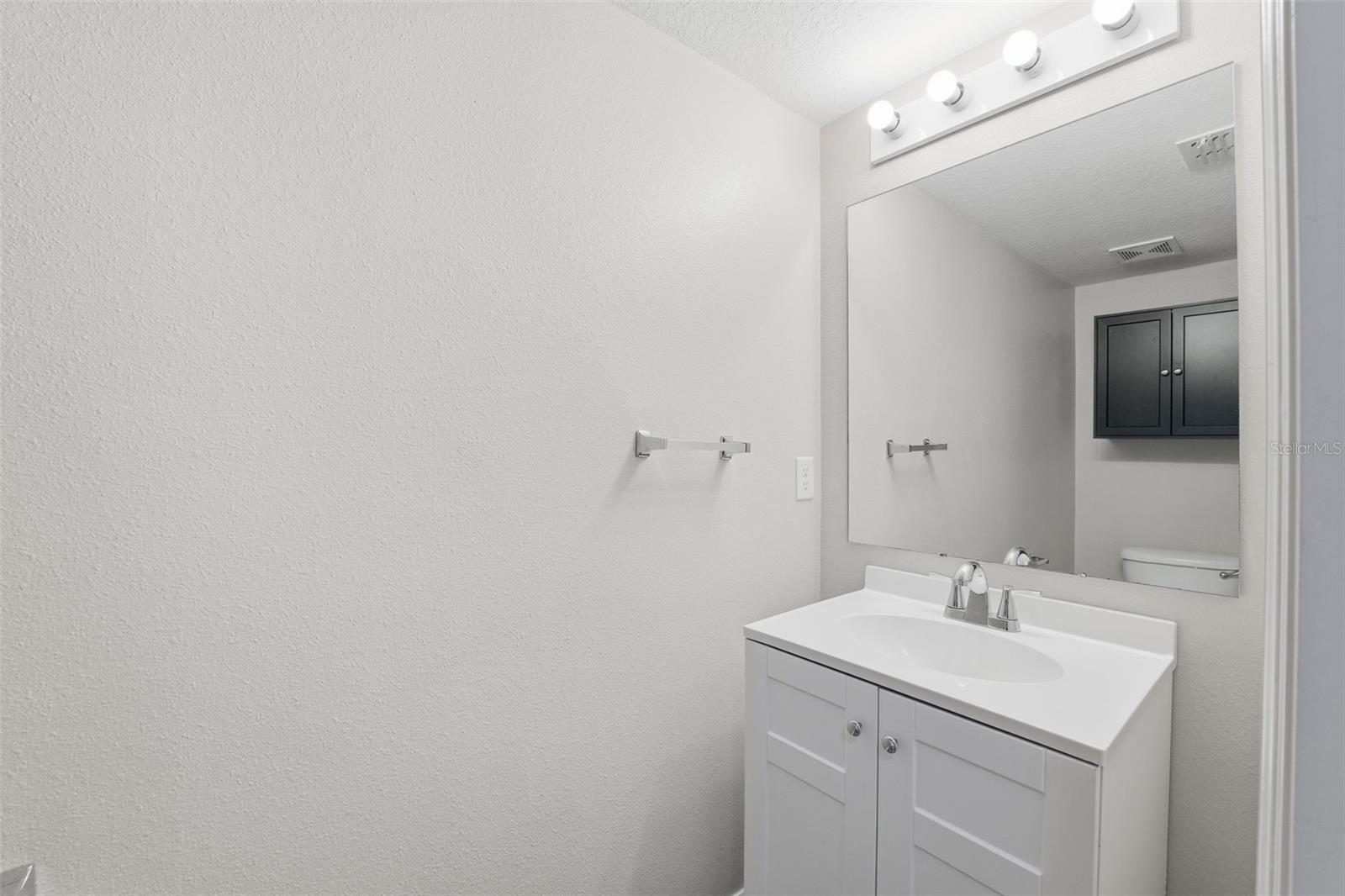 Image 16 of 70 For 14348 Finsbury Drive