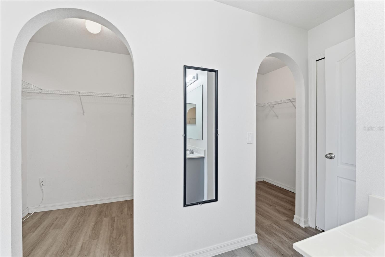 Image 22 of 70 For 14348 Finsbury Drive