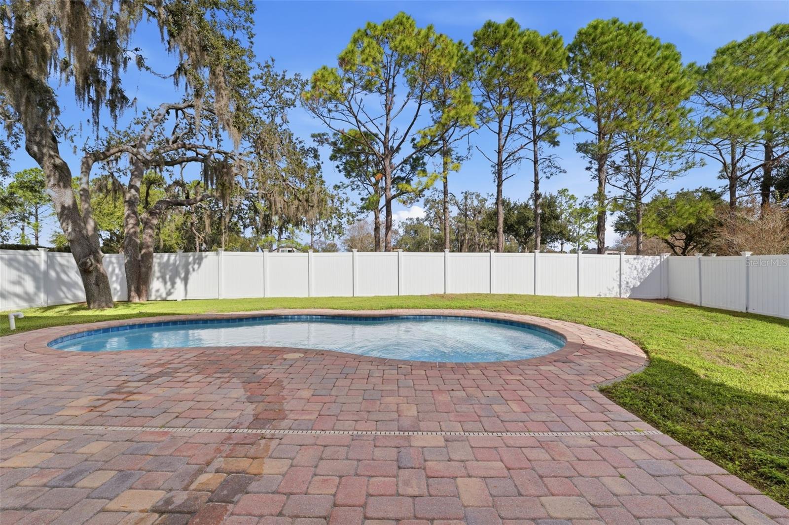 Image 31 of 70 For 14348 Finsbury Drive