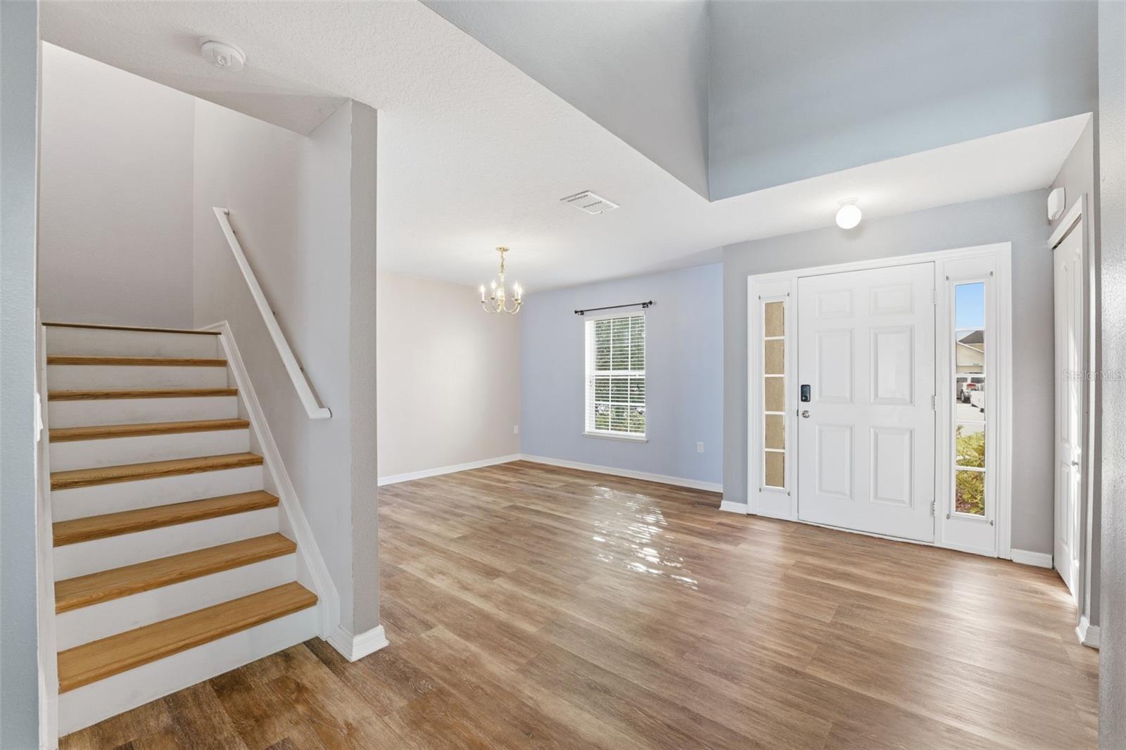 Image 5 of 70 For 14348 Finsbury Drive