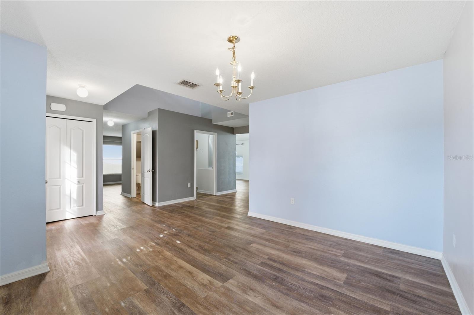 Image 6 of 70 For 14348 Finsbury Drive