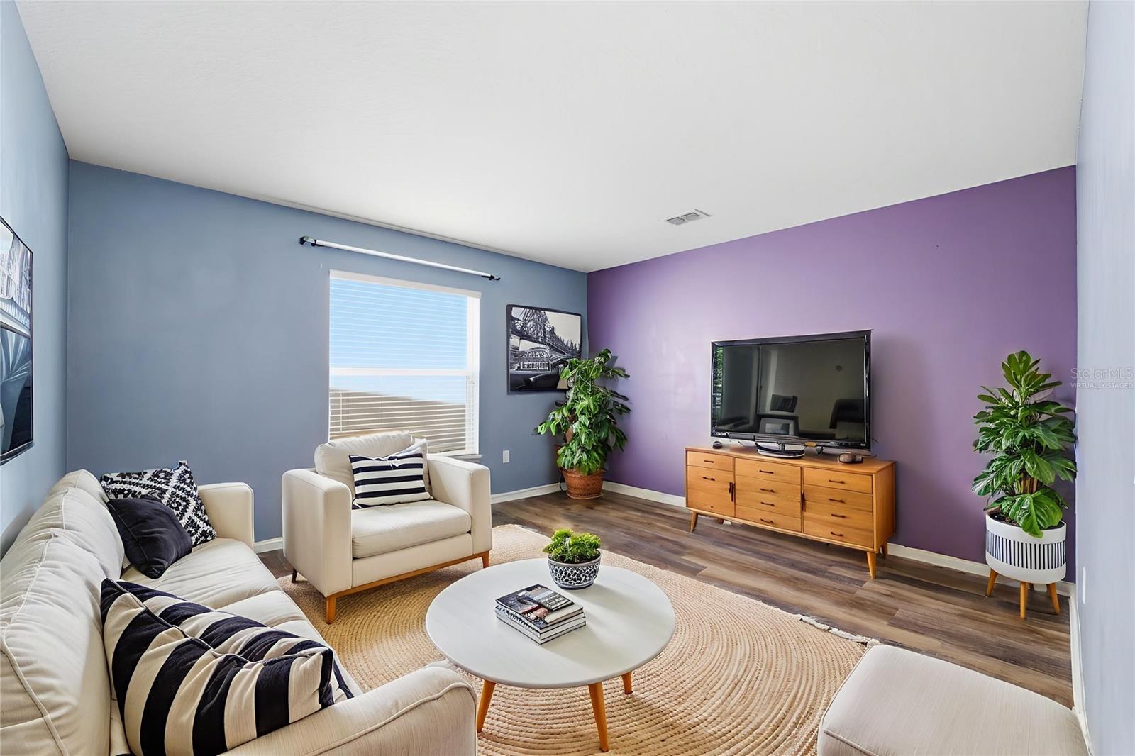 Image 9 of 70 For 14348 Finsbury Drive