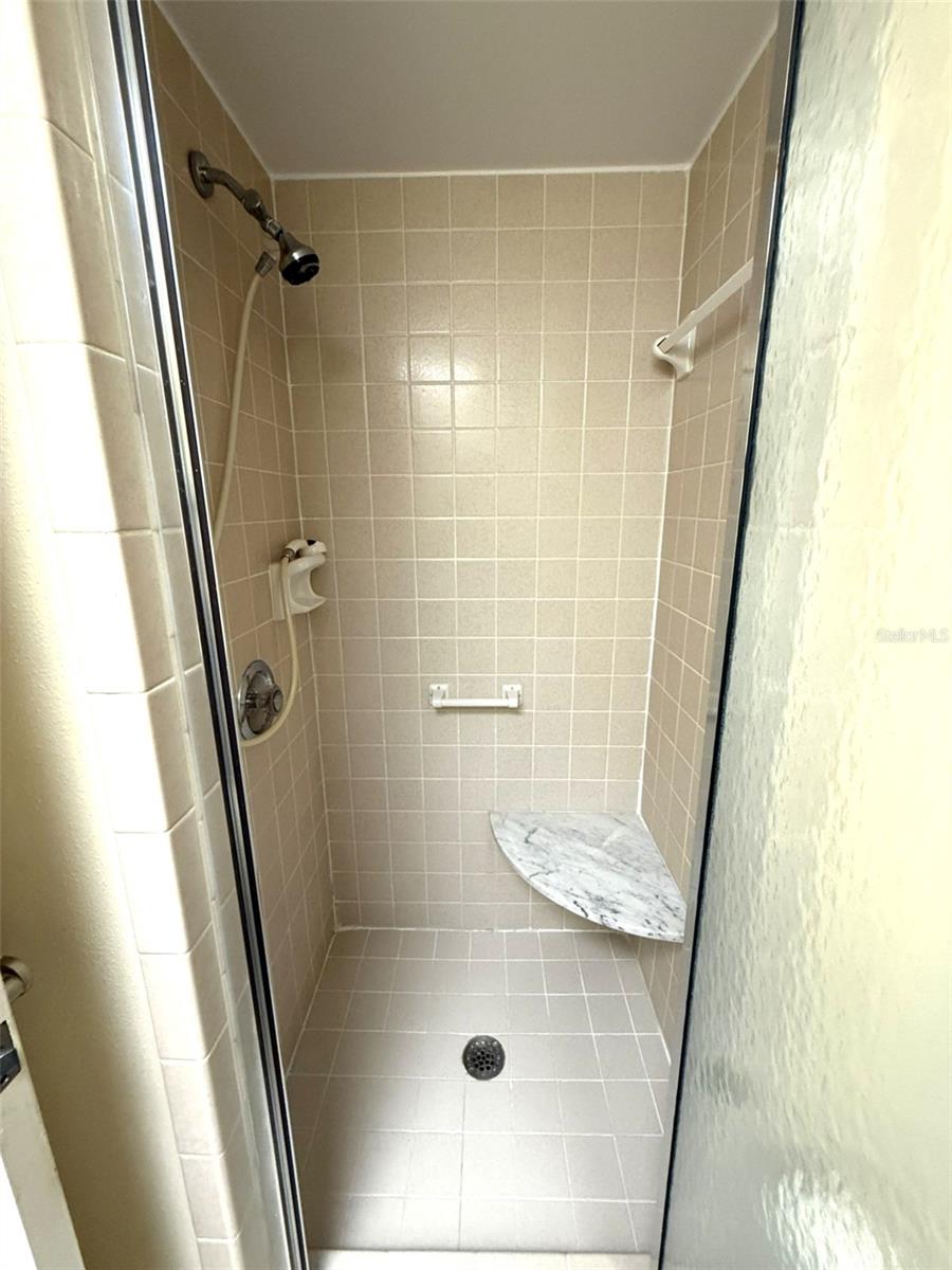 Image 19 of 22 For 5111 Amulet Drive 208